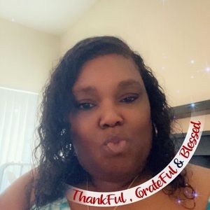 Meet your Posher, Kimberly